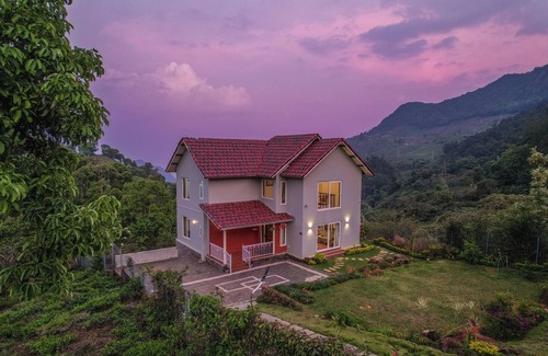 Wellington Villa | Moving Mist Villa