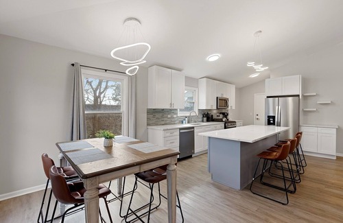 Oswego House | Moxie- w/Game Room- 4 Kings, Sleeps 15