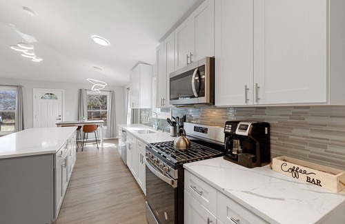 Oswego House | Moxie- w/Game Room- 4 Kings, Sleeps 15