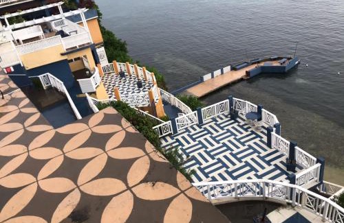Boscobel Hotel | Moxons Beach Club