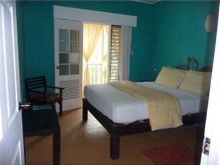 Boscobel Hotel | Moxons Beach Club