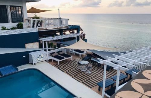 Boscobel Hotel | Moxons Beach Club