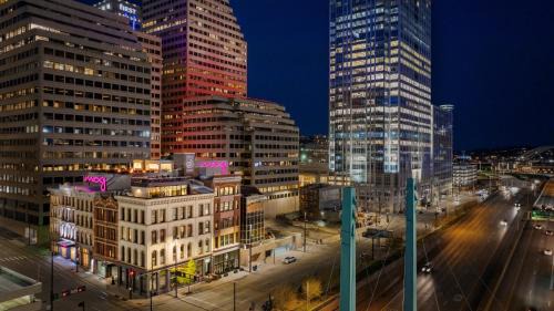 Central Business District Hotel | Moxy Cincinnati Downtown