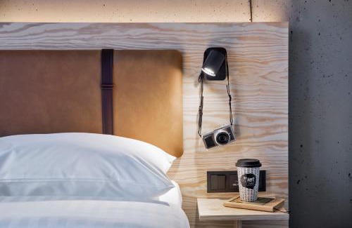 Holthausen Hotel | Moxy Duesseldorf South