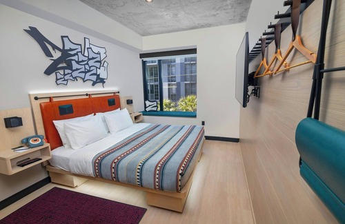 Wynwood Art District Hotel | Moxy Miami Wynwood