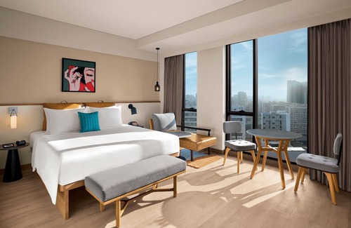 Andheri West Hotel | Moxy Mumbai Andheri West