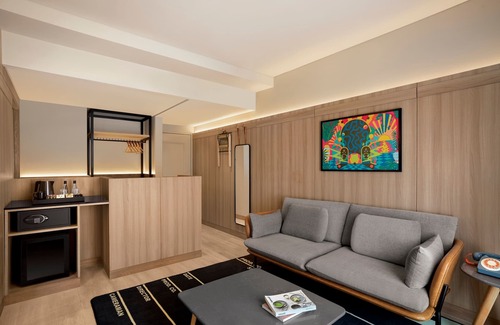 Andheri West Hotel | Moxy Mumbai Andheri West