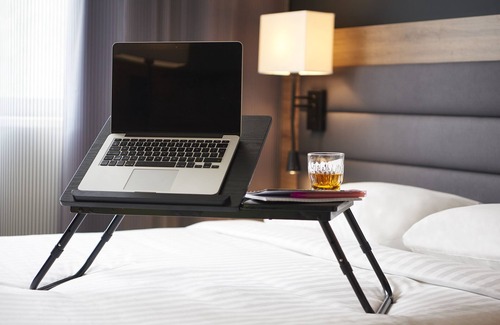 Roissy-en-France Hotel | Moxy Paris Charles de Gaulle Airport