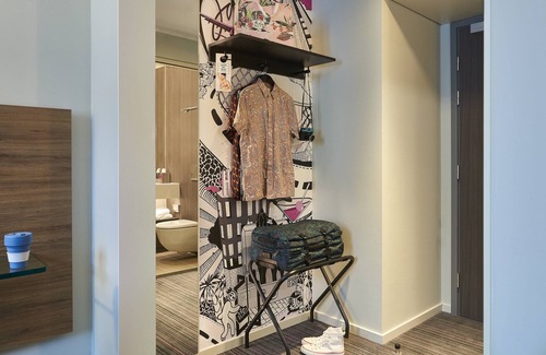 Roissy-en-France Hotel | Moxy Paris Charles de Gaulle Airport