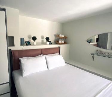 Mpogdanatika Apartment | Moxy Paxos Apartments