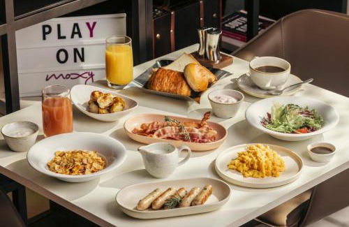 Myeongdong Hotel | Moxy Seoul Myeongdong