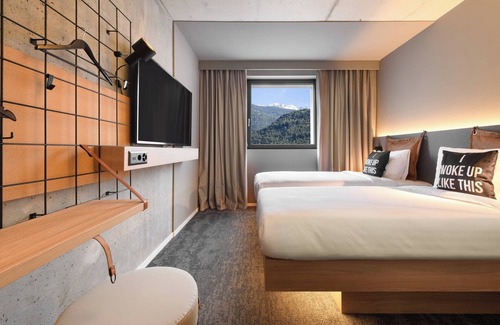 Sion Hotel | Moxy Sion