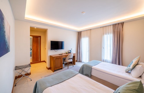Torba Hotel | Moyo Luxury Hotel & Beach