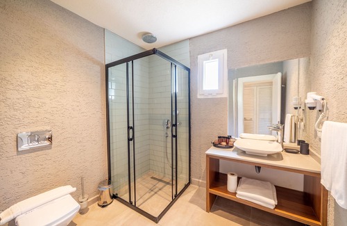 Torba Hotel | Moyo Luxury Hotel & Beach
