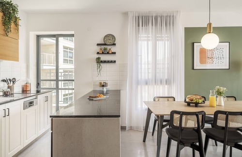 Nachlaot Apartment | Mr. Agrippa - By TLV2GO