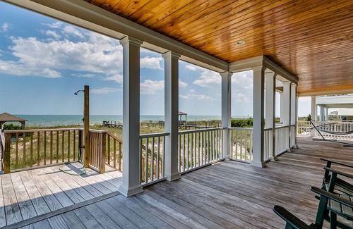 North Litchfield Beach Condo | Mr Bugs Summer House by Peace Vacations