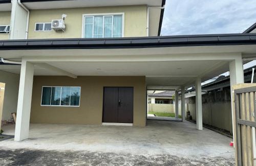 Kuching House | MR homestay depo link