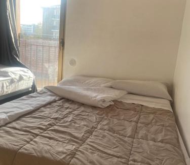 Villa San Giovanni Hostel | MRHostel Milano