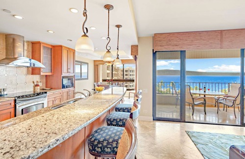 Kaanapali Condo | MRR Presents Kaanapali Ali'i 2103 - Gorgeously Remodeled 2BR+DEN w/Stunning 10th-Floor Direct Ocean Views!