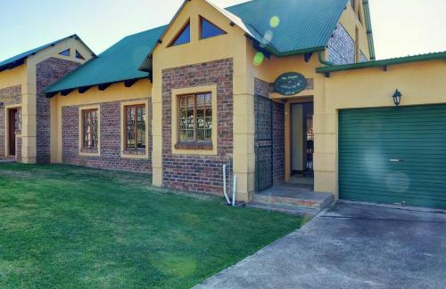 Dullstroom House | Mrs Simpson