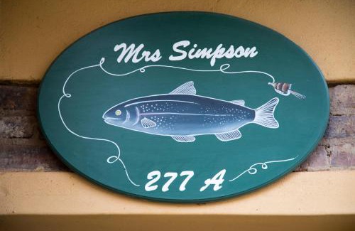 Dullstroom House | Mrs Simpson