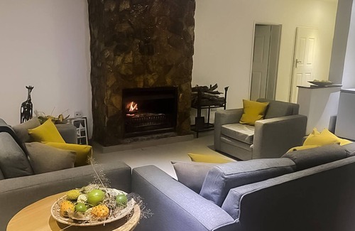 Juliasdale Ski Chalet | Msassa Views Cottage
