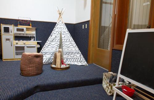 Glacier House | Mt Baker Den, Sleeps 4