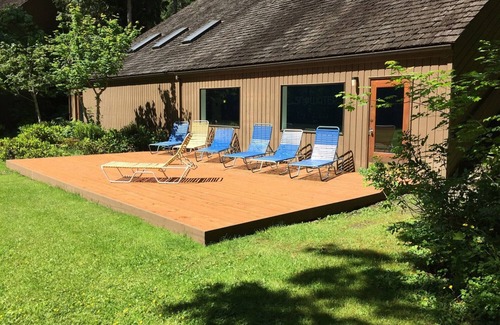 Glacier Apartment | Mt. Baker Lodging Condo 68 - Sleeps 4!