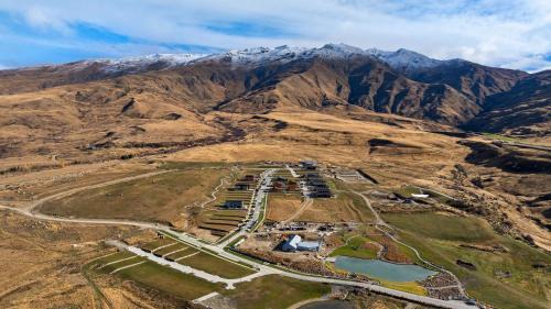 Kapiti Island Resort | Mt Cardrona Station Resort