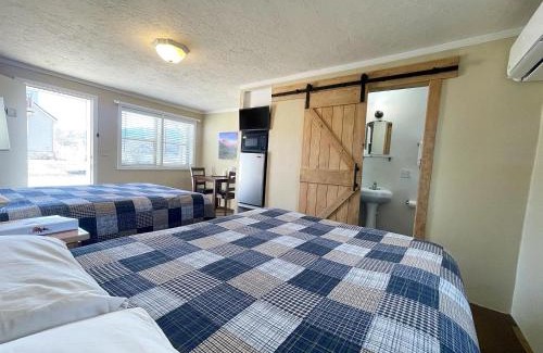 Zion National Park East Entrance Apartment | Mt Carmel Motel Room close to Zion National Park