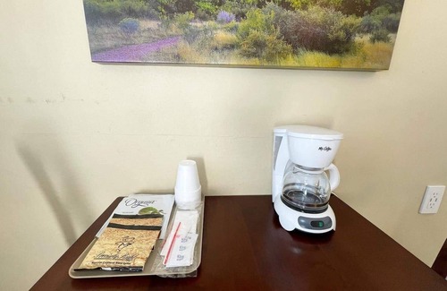 Zion National Park East Entrance Apartment | Mt Carmel Motel Room close to Zion National Park!