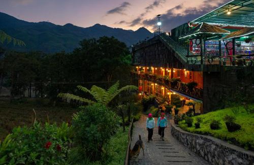 Hau Thao House | MT House With Mountain View - Sa Pa Trekking Tour