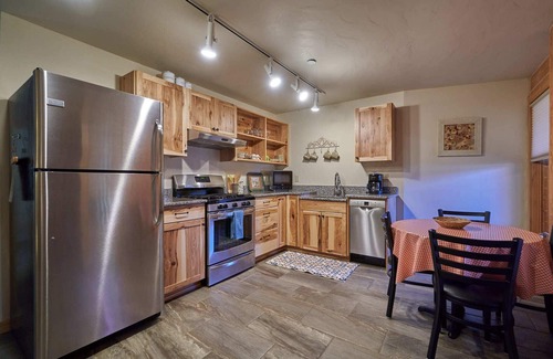 Joseph Condo | Mt. Joseph Lodge in Downtown Joseph: Unit #2