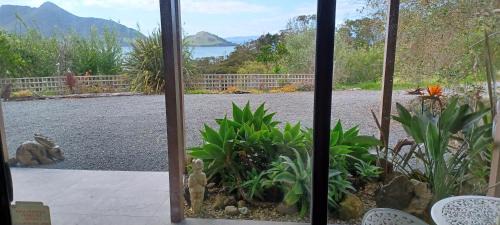 Whangarei Heads Apartment | Mt Manaia View Holiday Studio