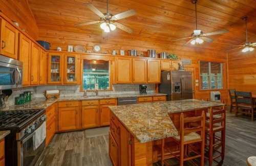 Murfreesboro House | MT MORIAH LODGE ON RIVER