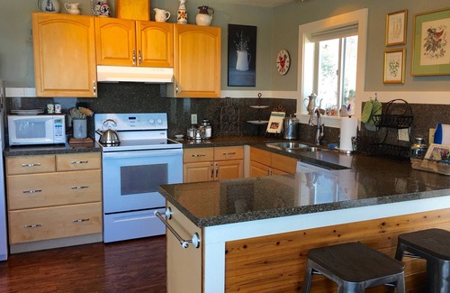 Port Angeles Cottage | Mt. Pleasant Garden View Ranch Cottage with Panoramic Saltwater Views of BC