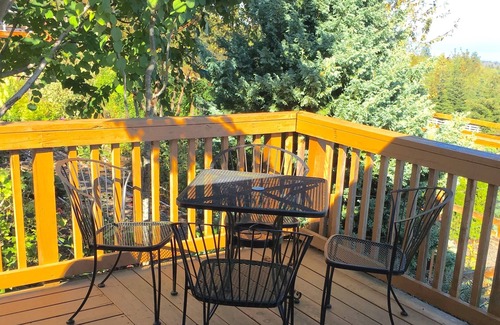 Port Angeles Cottage | Mt. Pleasant Garden View Ranch Cottage with Panoramic Saltwater Views of BC