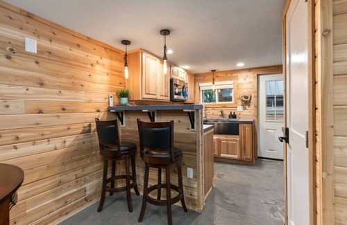 Paradise Estates Cabin | Mt Rainier Cottage, Large Patio, Hot Tub, Firepit!