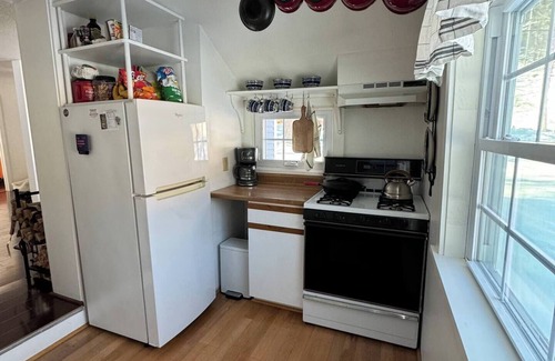 Wardsboro House | Mt Snow/Stratton Ski Cottage w/scenic water views