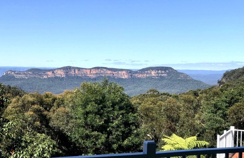 Katoomba House | Mt Solitary House – Elite Views | Incredible Comfort