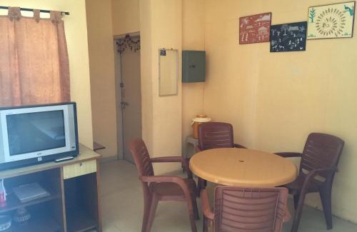 Nashik Bed & Breakfast | MTDC Approved Mohiniraj Guest House