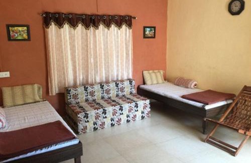 Nashik Bed & Breakfast | MTDC Approved Mohiniraj Guest House