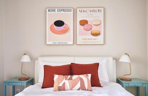 Plateau Mont Royal Apartment | MTLVacationRentals - The FabFour