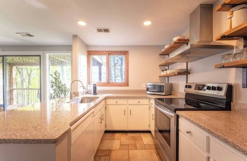 Wintergreen Apartment | Mtn View at Swoopside Hideaway: Walk to Everything