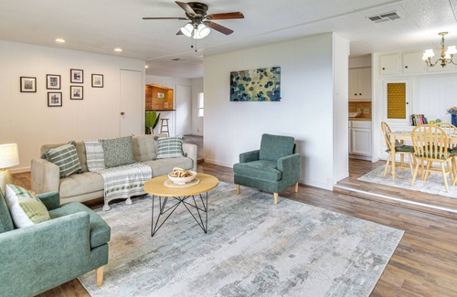 Coulterville House | Mtn-View Coulter Escape w/ Rustic Tree Lookout