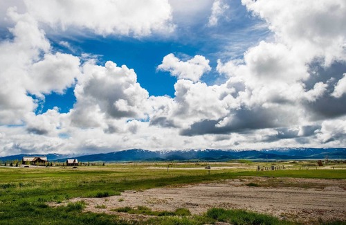 Driggs Condo | Mtn-View Driggs Condo - 36 Mi to Jackson Hole Ski!