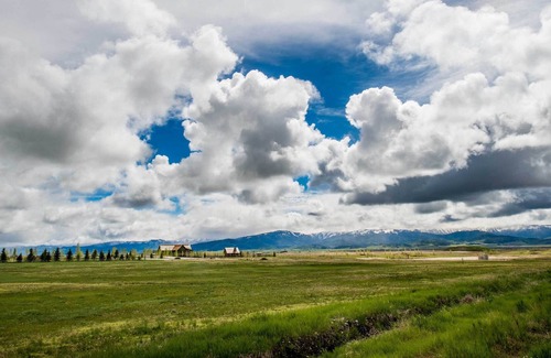 Driggs Condo | Mtn-View Driggs Condo - 36 Mi to Jackson Hole Ski!
