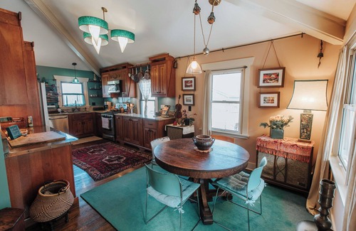 East End - Valley Street House | MTN VIEWS/1 Min to Downtown Asheville/Peaceful