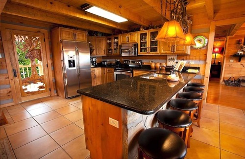 Sevierville Cabin | Mtn Views-4BR-GameRm-More!