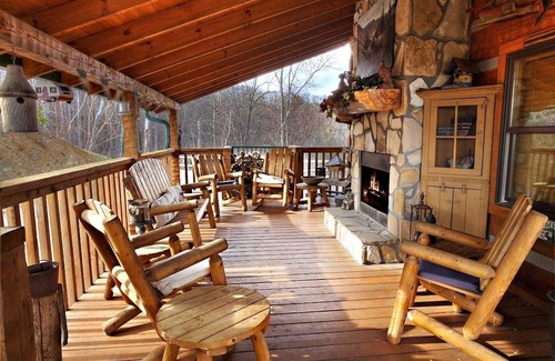 Sevierville Cabin | Mtn Views-4BR-GameRm-More!